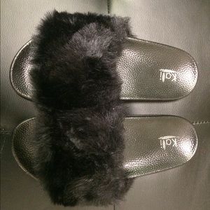 kali shoes fur slides